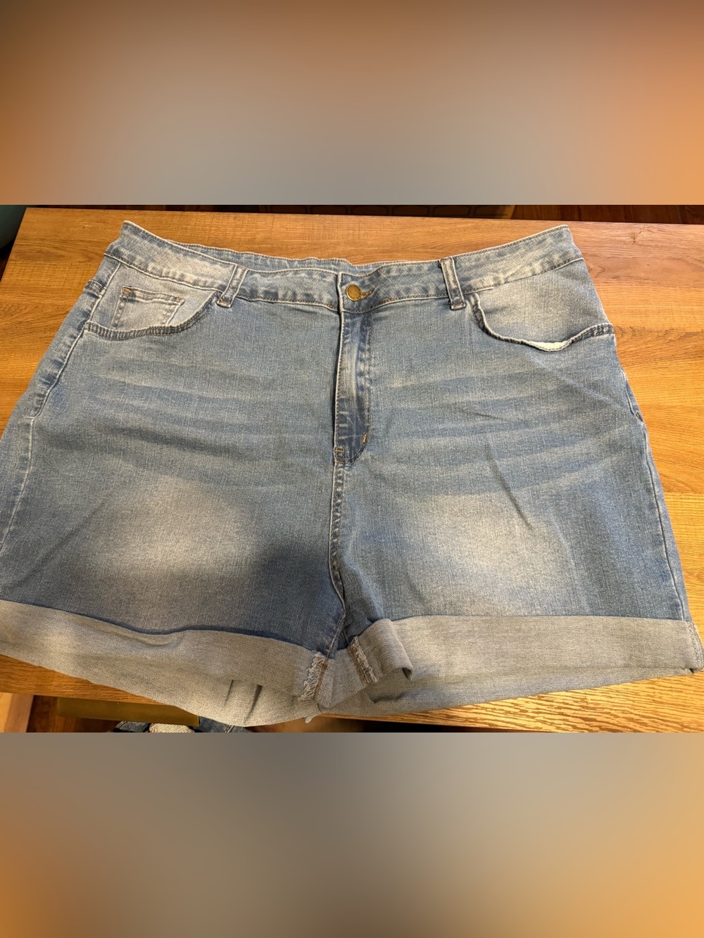 SHEIN Light Wash Denim Rolled-Hem women’s Shorts